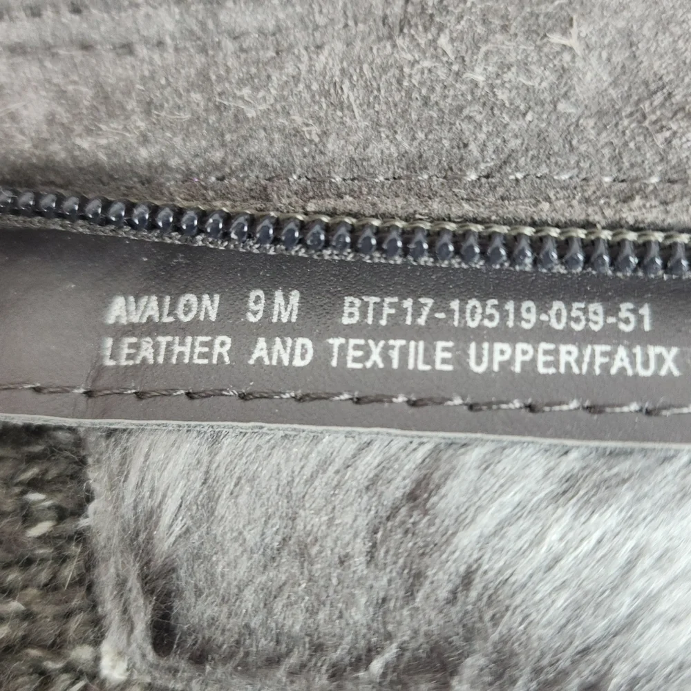 BareTraps Gray Sweater Cuff & Suede Faux Fur Lined Tall Boots 9 M Warm Winter